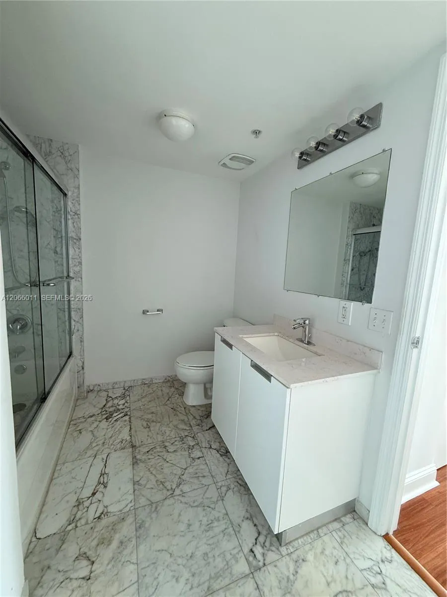 1881 79th St Cswy #401 North Bay Village, FL 33141
