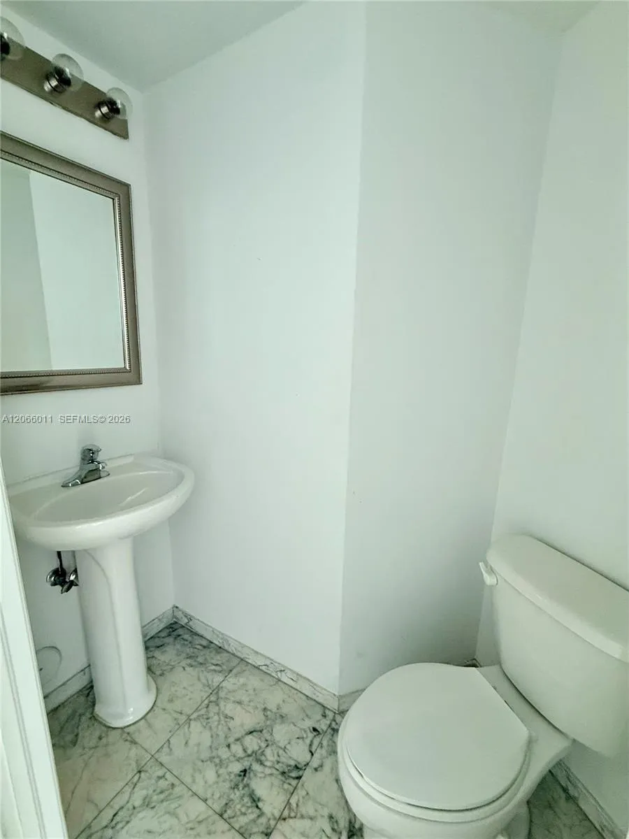 1881 79th St Cswy #401 North Bay Village, FL 33141