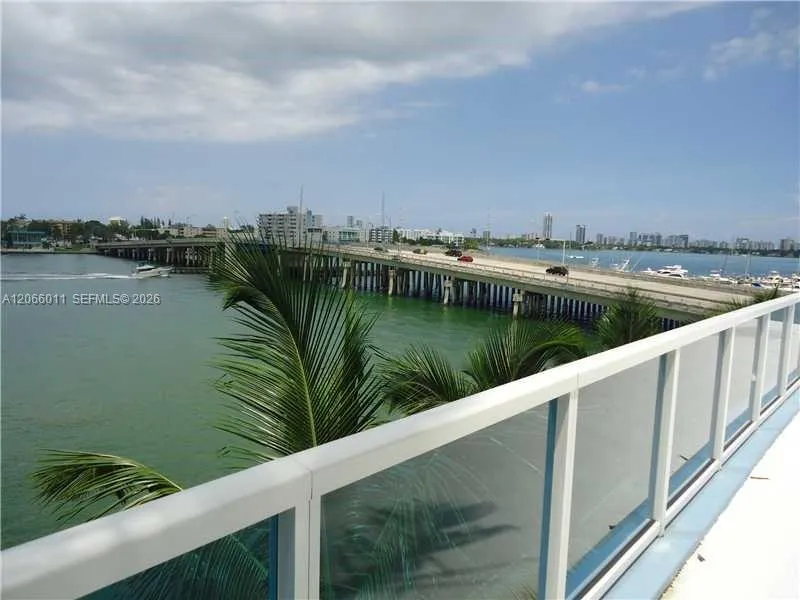 1881 79th St Cswy #401 North Bay Village, FL 33141