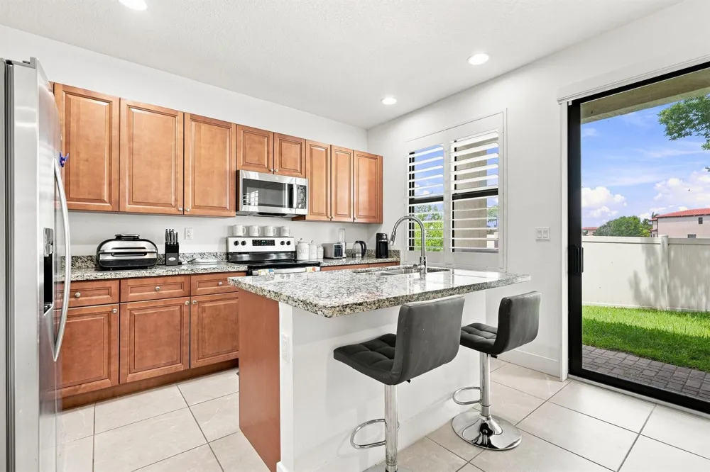3000 KING PALM WAY Riviera Beach, FL 33410