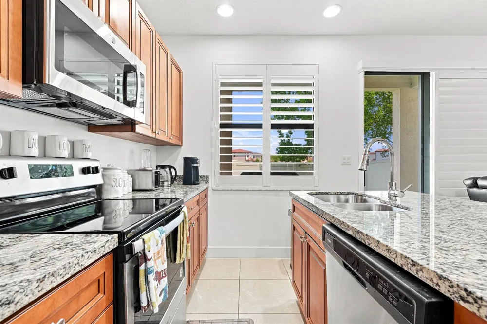 3000 KING PALM WAY Riviera Beach, FL 33410