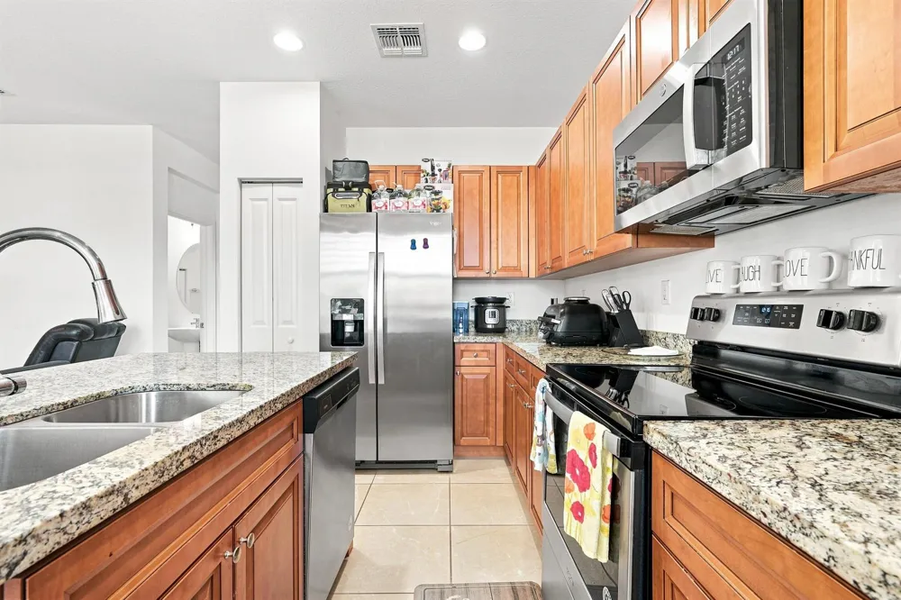 3000 KING PALM WAY Riviera Beach, FL 33410