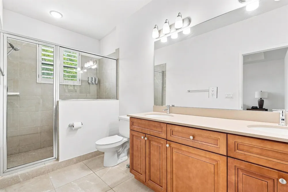 3000 KING PALM WAY Riviera Beach, FL 33410