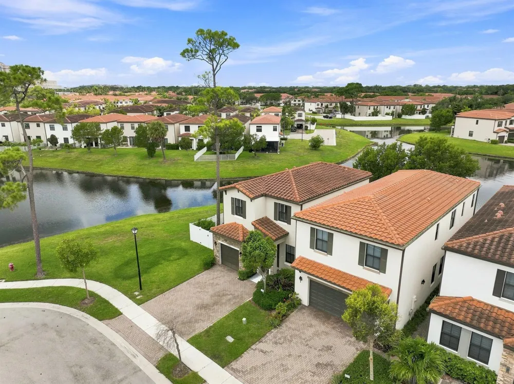 3000 KING PALM WAY Riviera Beach, FL 33410