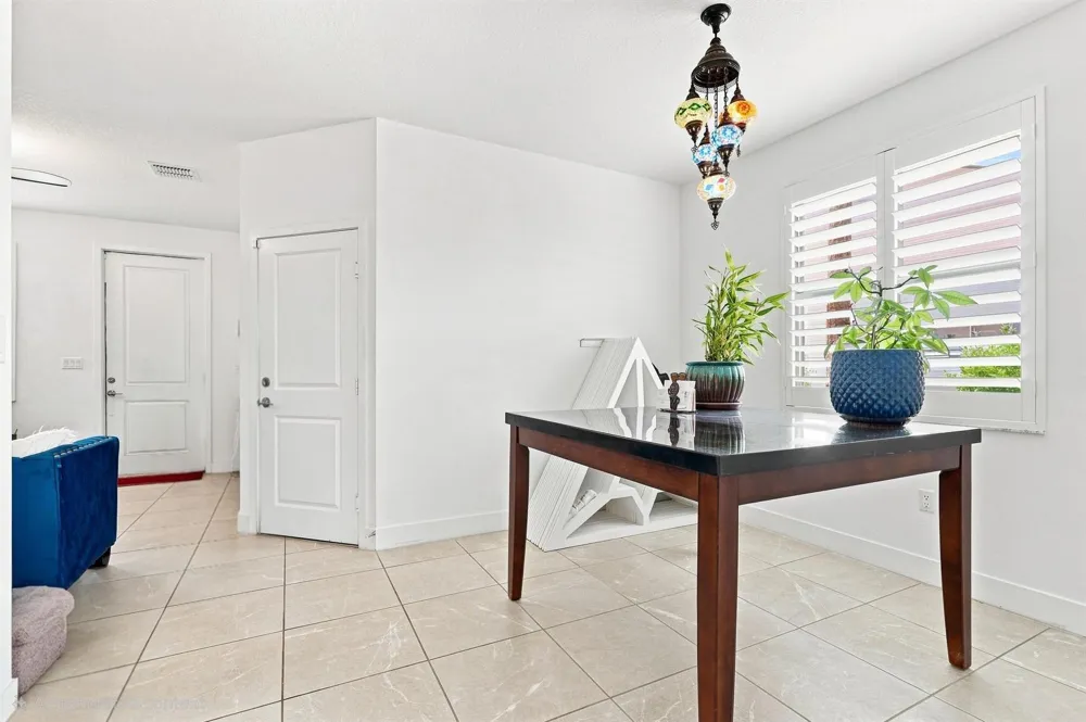 3000 KING PALM WAY Riviera Beach, FL 33410