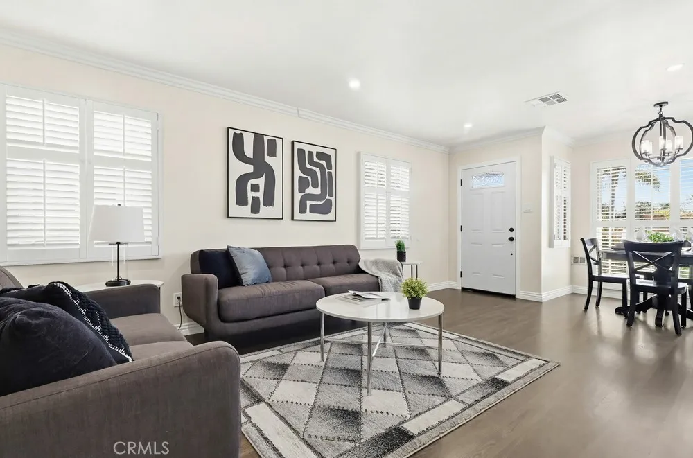 3133 Cedar Avenue Long Beach, CA 90806