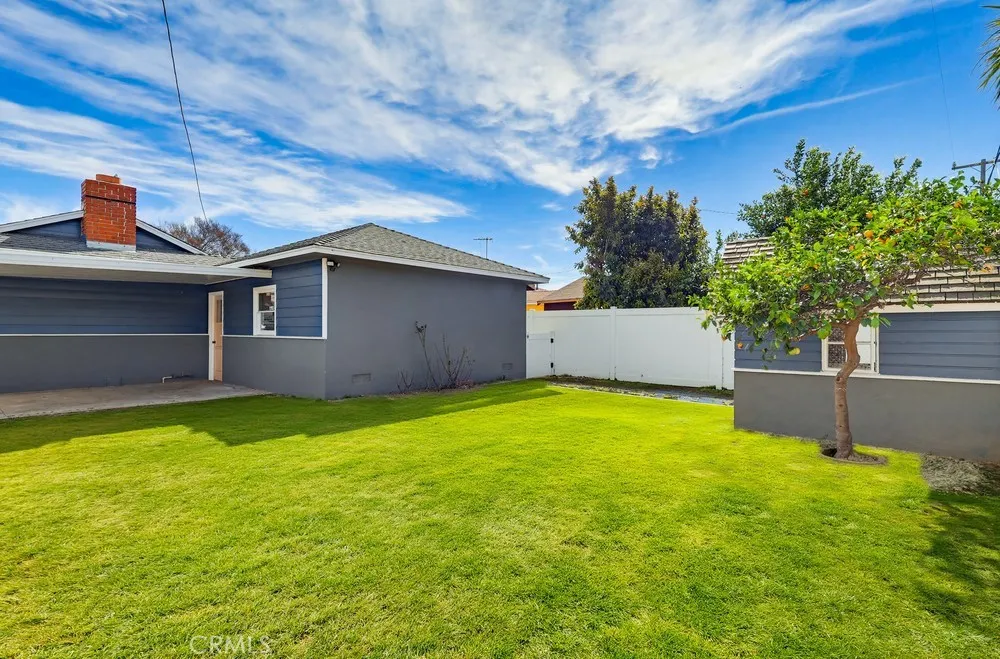 3133 Cedar Avenue Long Beach, CA 90806