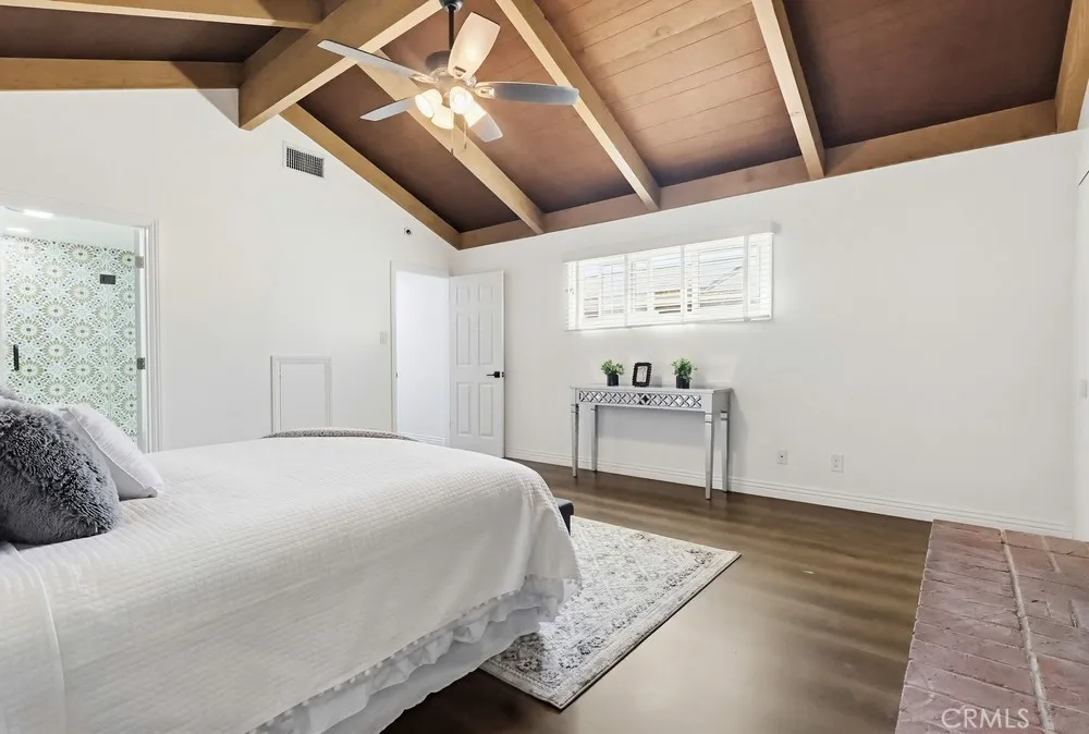 3133 Cedar Avenue Long Beach, CA 90806