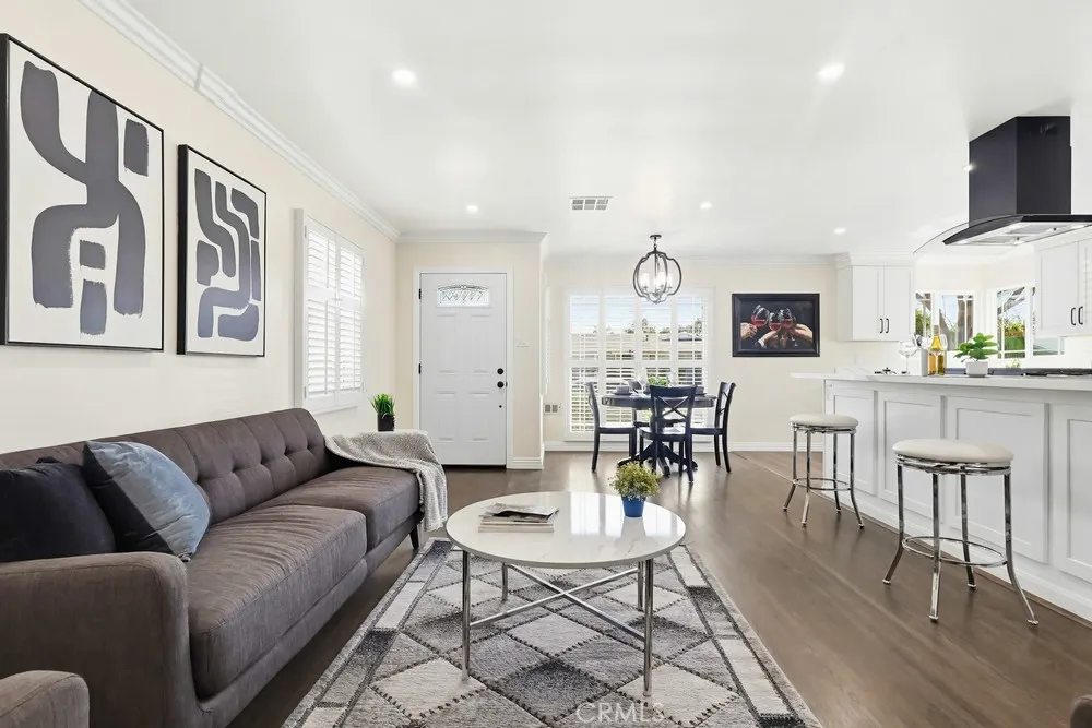 3133 Cedar Avenue Long Beach, CA 90806