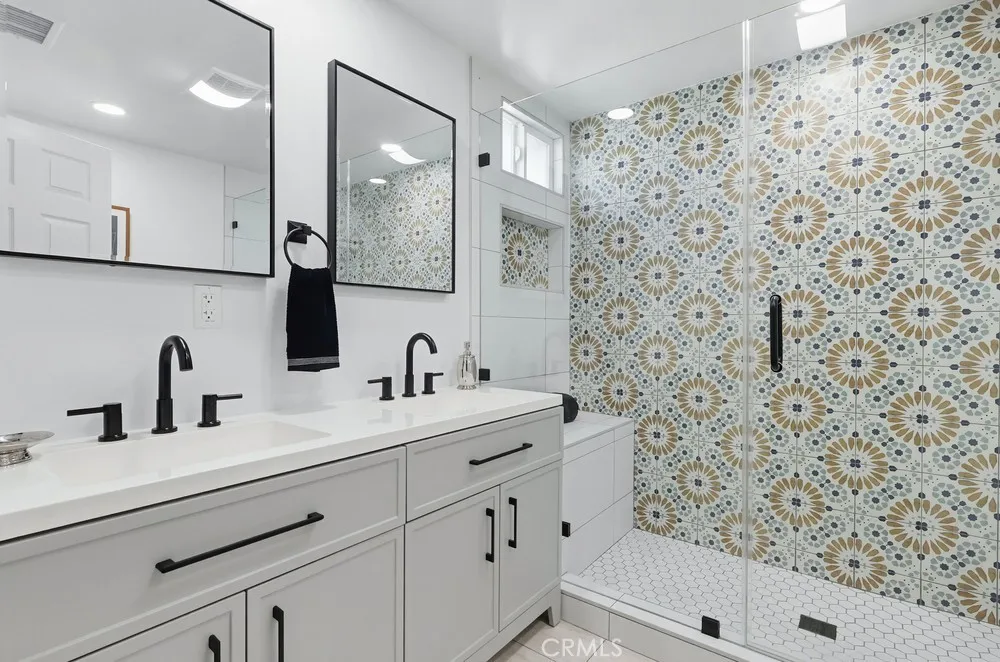 3133 Cedar Avenue Long Beach, CA 90806