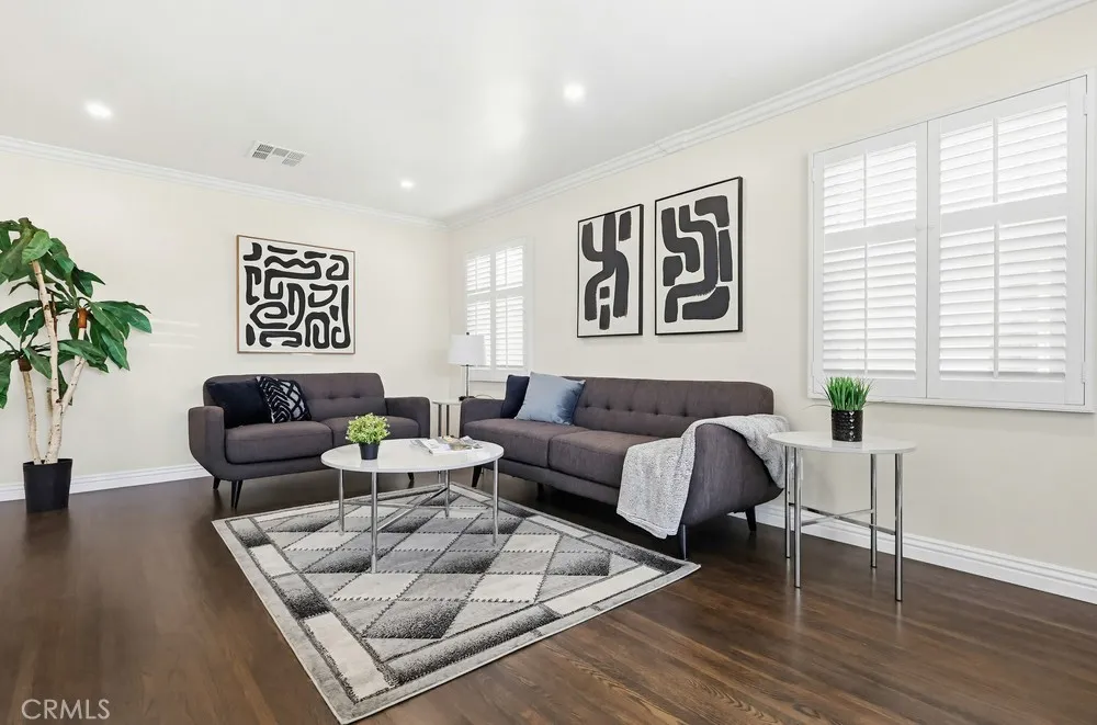 3133 Cedar Avenue Long Beach, CA 90806