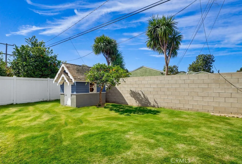 3133 Cedar Avenue Long Beach, CA 90806