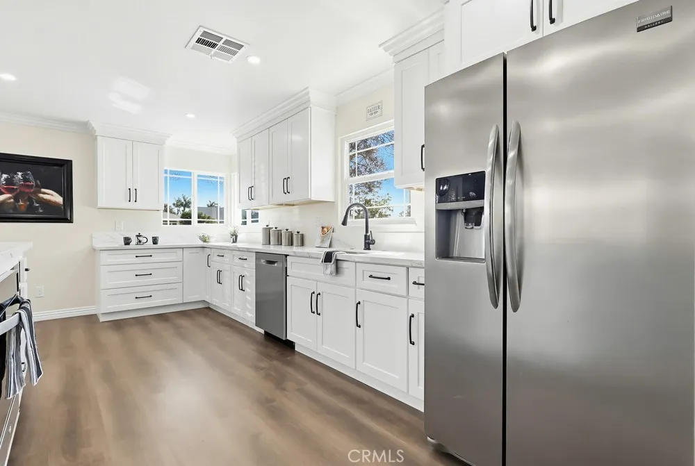3133 Cedar Avenue Long Beach, CA 90806