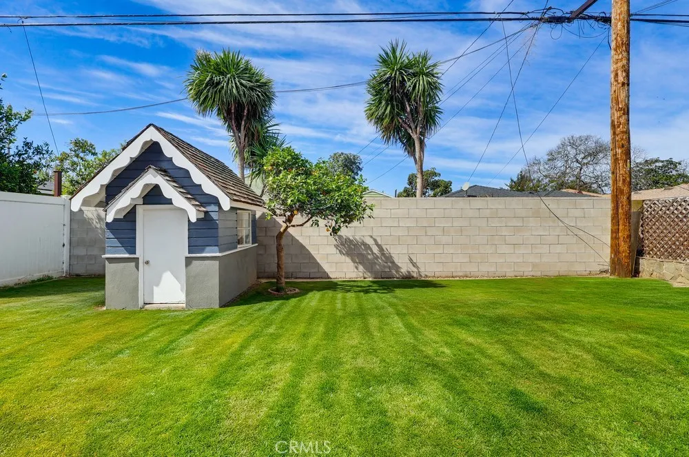 3133 Cedar Avenue Long Beach, CA 90806
