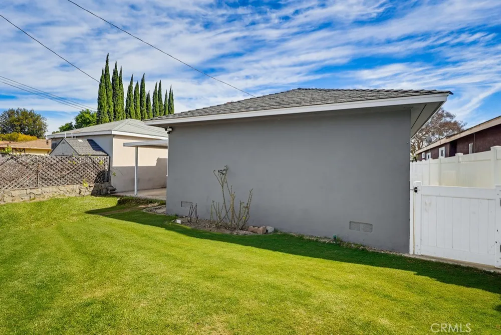 3133 Cedar Avenue Long Beach, CA 90806