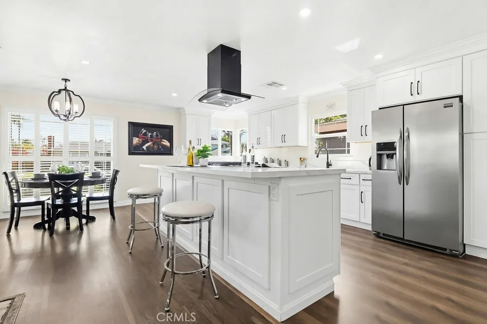 3133 Cedar Avenue Long Beach, CA 90806