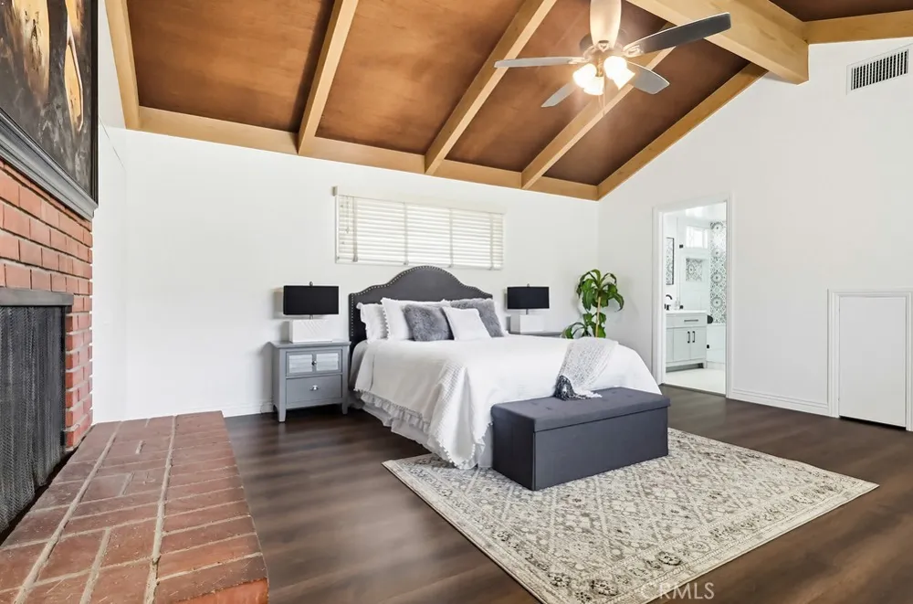 3133 Cedar Avenue Long Beach, CA 90806