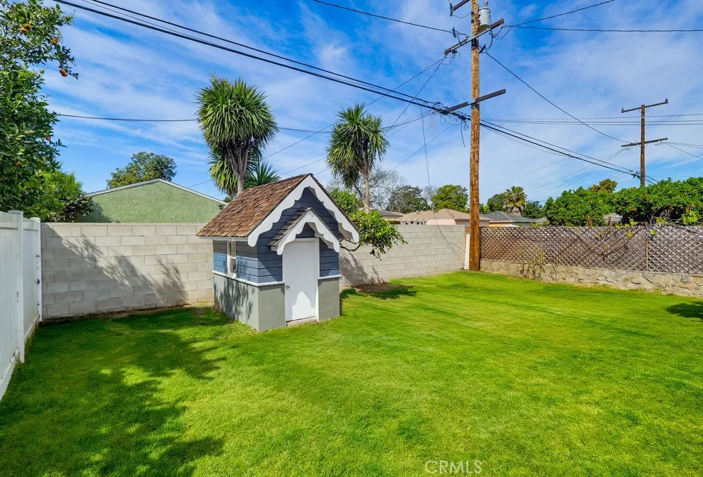 3133 Cedar Avenue Long Beach, CA 90806