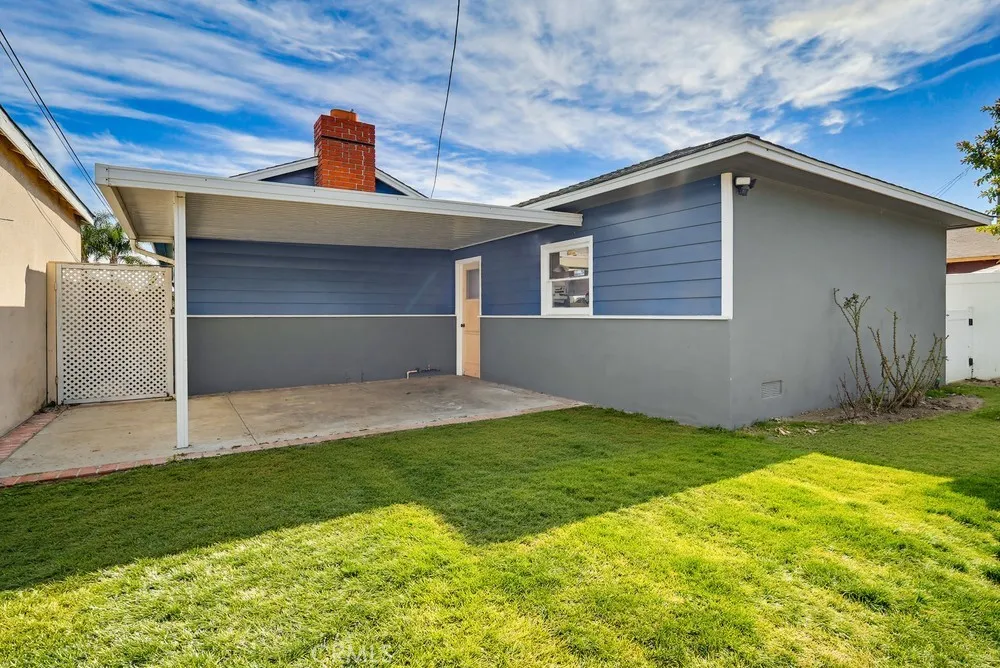 3133 Cedar Avenue Long Beach, CA 90806
