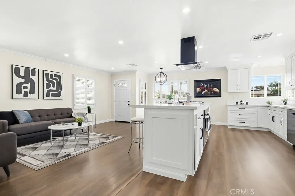 3133 Cedar Avenue Long Beach, CA 90806