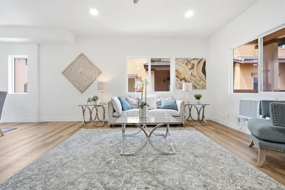 511 Lark Ellen #F Covina, CA 91722