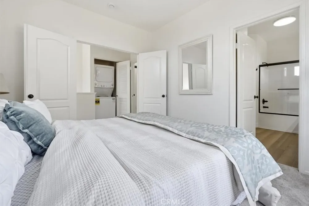 511 Lark Ellen #F Covina, CA 91722