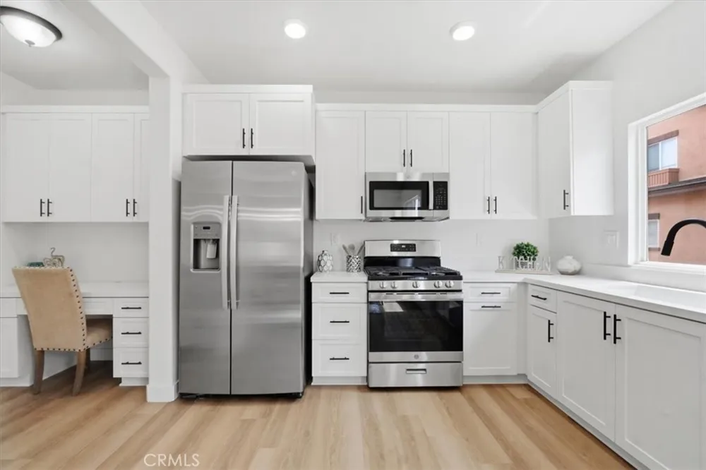 511 Lark Ellen #F Covina, CA 91722