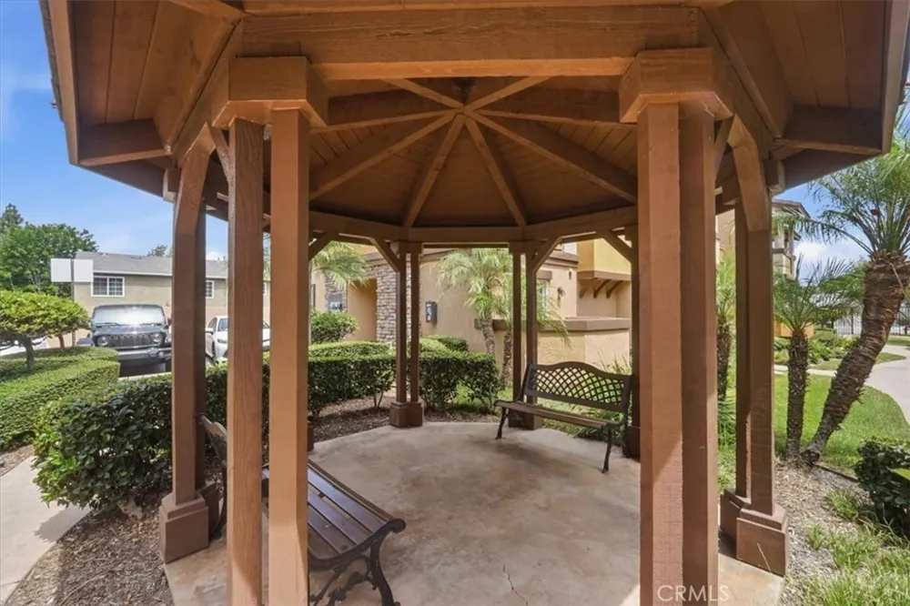 511 Lark Ellen #F Covina, CA 91722