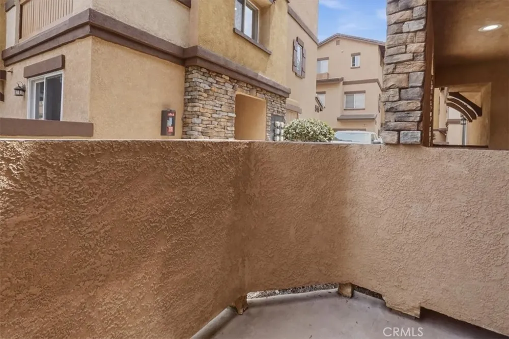 511 Lark Ellen #F Covina, CA 91722