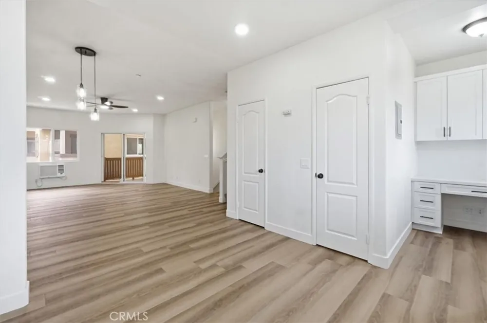 511 Lark Ellen #E Covina, CA 91722