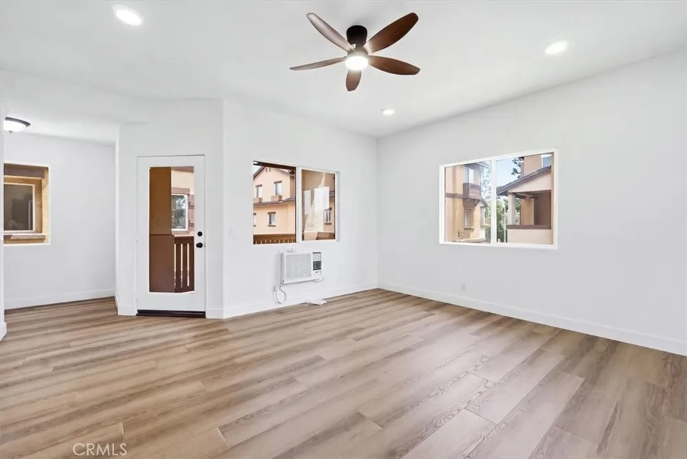 511 Lark Ellen #H Covina, CA 91722