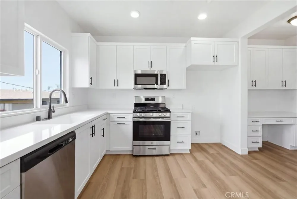 511 Lark Ellen #I Covina, CA 91722