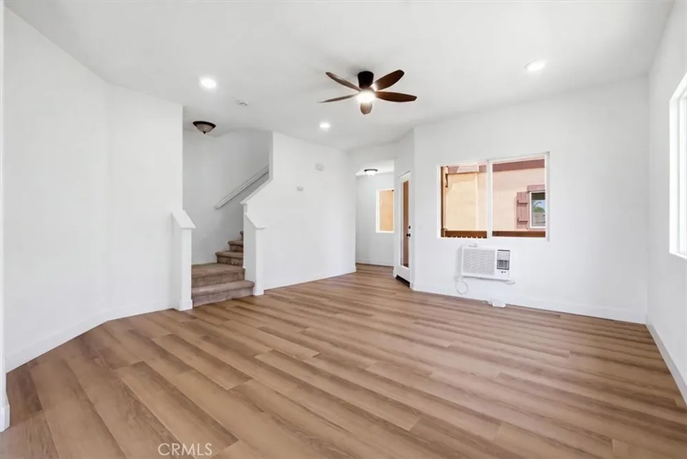 521 Lark Ellen #B Covina, CA 91722