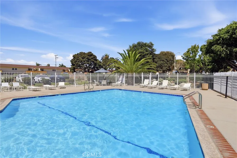 16512 Blackbeard #305 Huntington Beach, CA 92649
