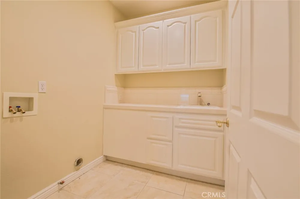 876 Euclid Avenue Upland, CA 91786