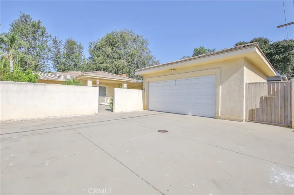 876 Euclid Avenue Upland, CA 91786