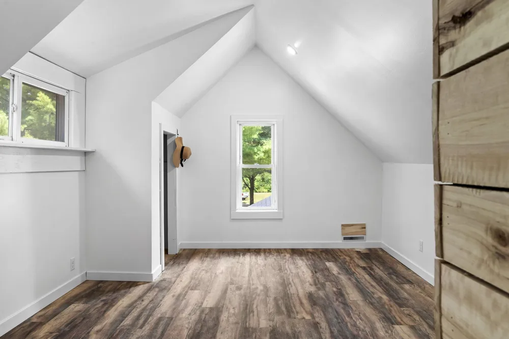 15049 Healy Lake Road Springdale Township, MI 49614