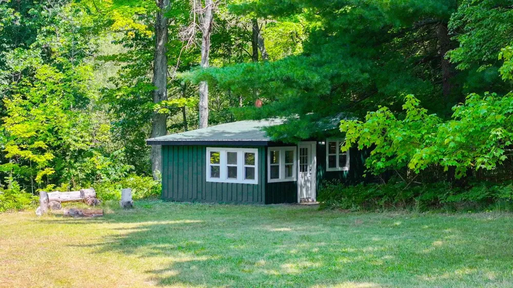 15049 Healy Lake Road Springdale Township, MI 49614