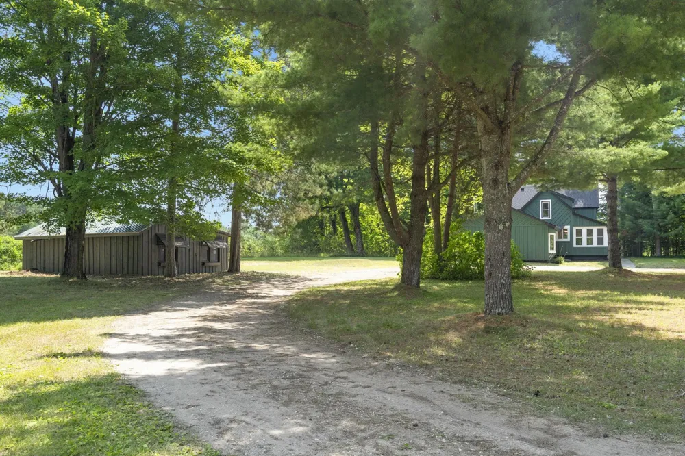15049 Healy Lake Road Springdale Township, MI 49614
