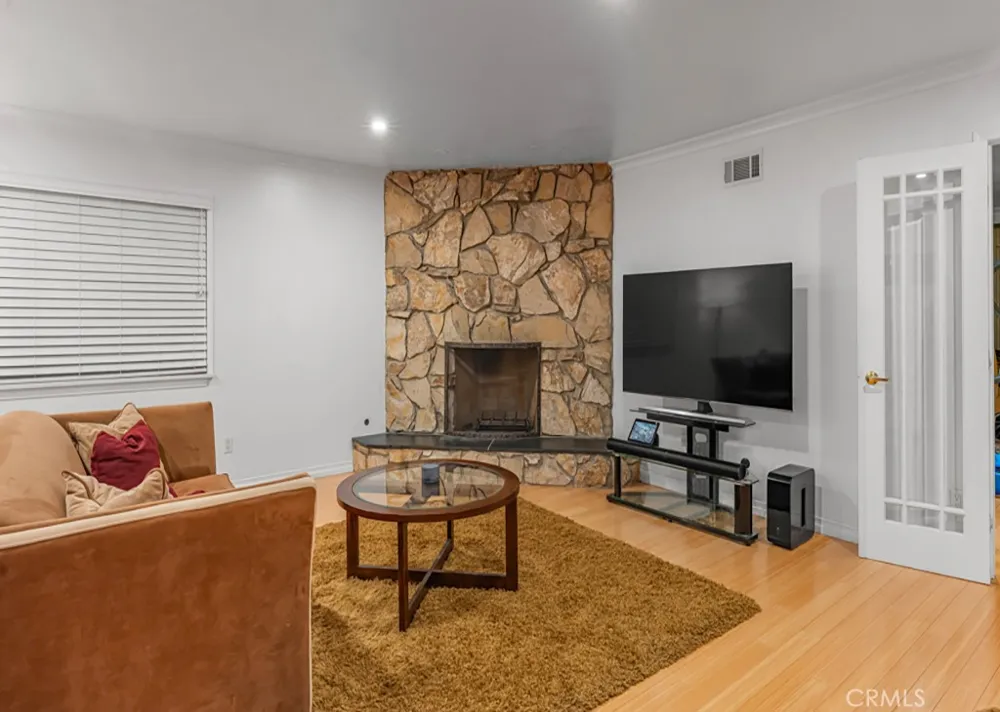 18215 S Dalton Avenue Gardena, CA 90248