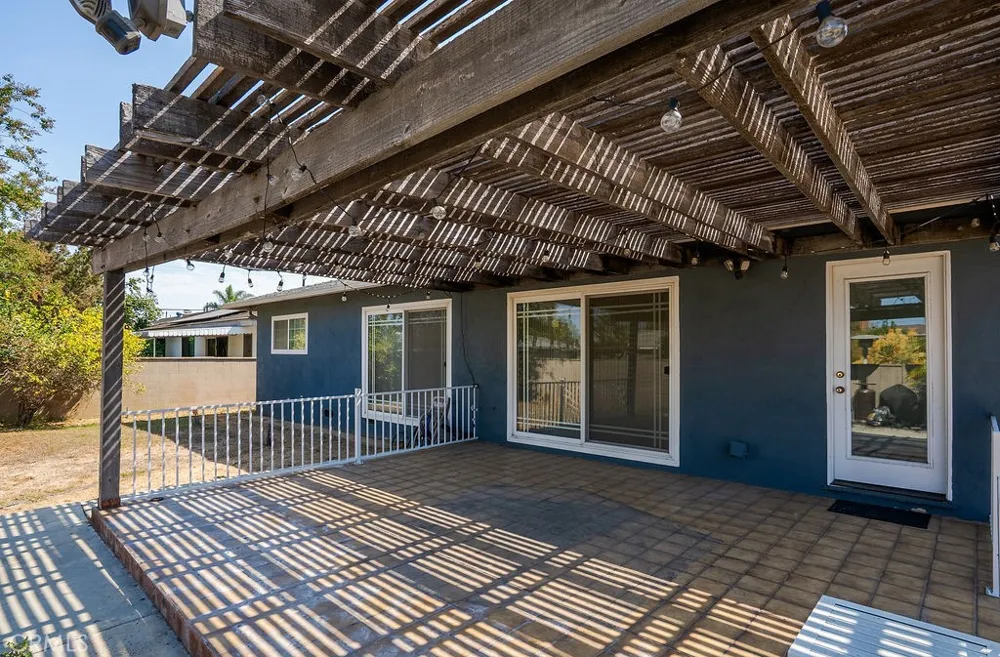 18215 S Dalton Avenue Gardena, CA 90248