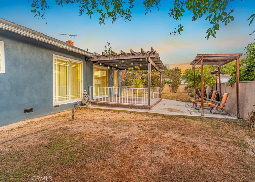 18215 S Dalton Avenue Gardena, CA 90248