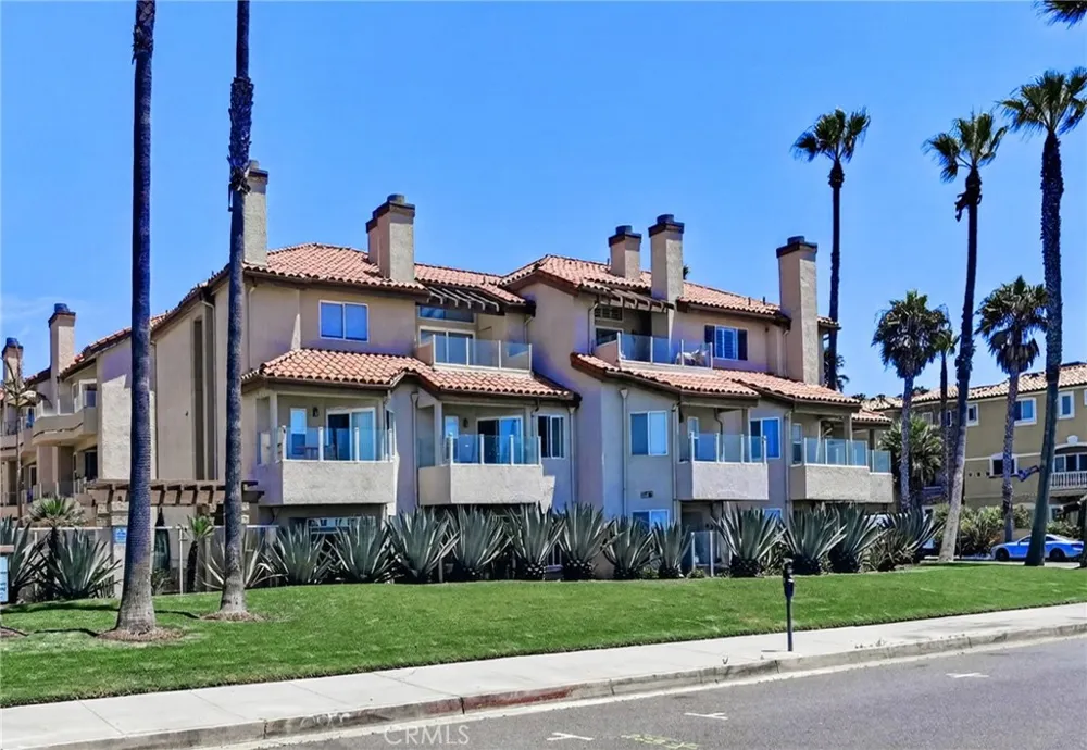 1400 Pacific Coast Hwy #103 Huntington Beach, CA 92648