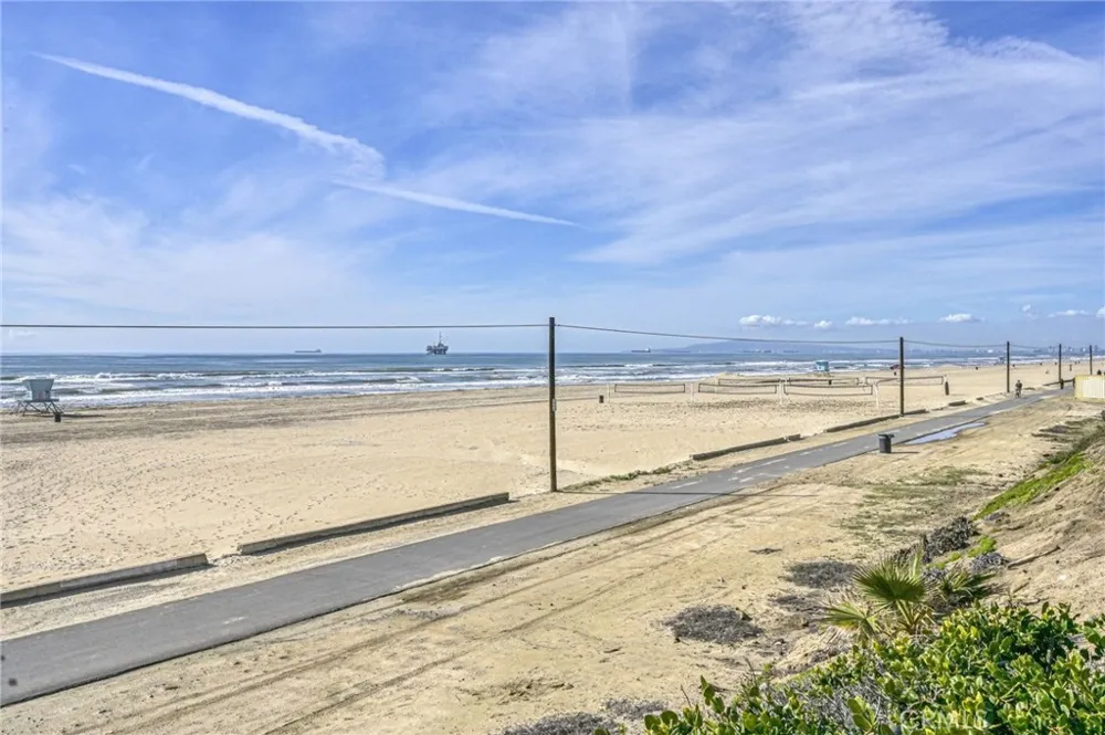 1400 Pacific Coast Hwy #103 Huntington Beach, CA 92648
