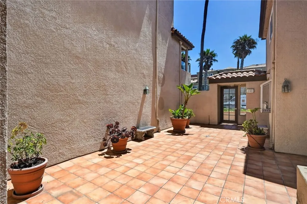 1400 Pacific Coast Hwy #103 Huntington Beach, CA 92648