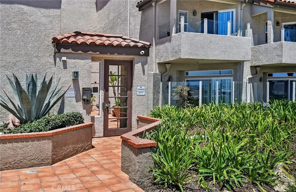 1400 Pacific Coast Hwy #103 Huntington Beach, CA 92648