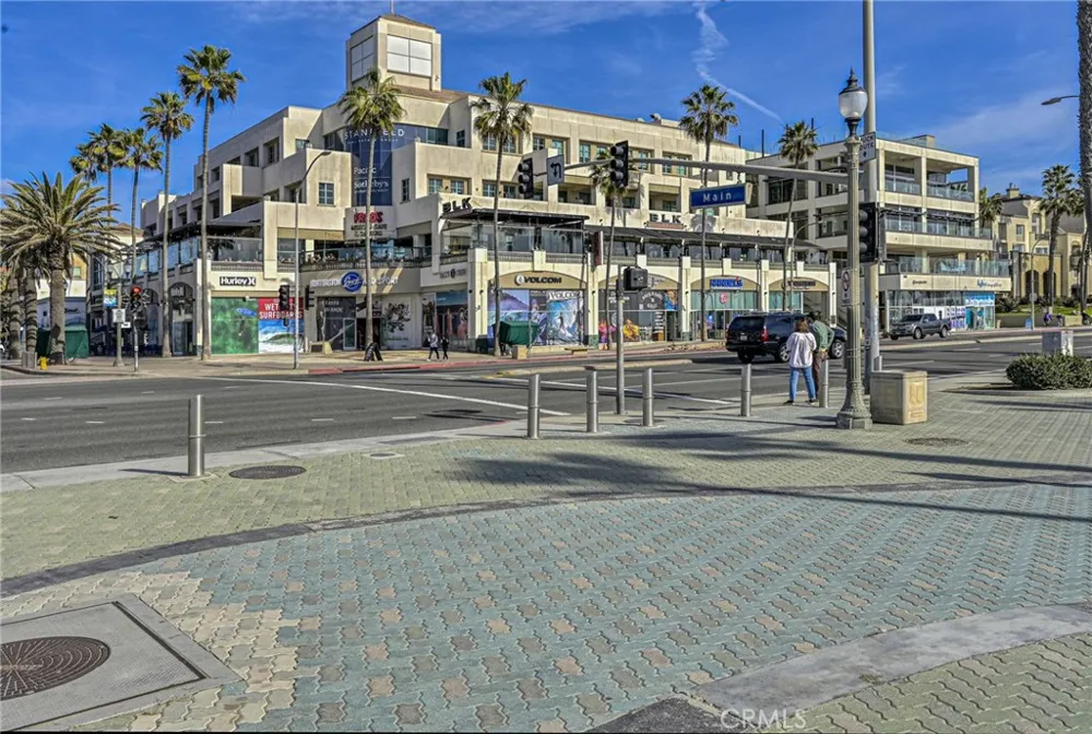 1400 Pacific Coast Hwy #103 Huntington Beach, CA 92648