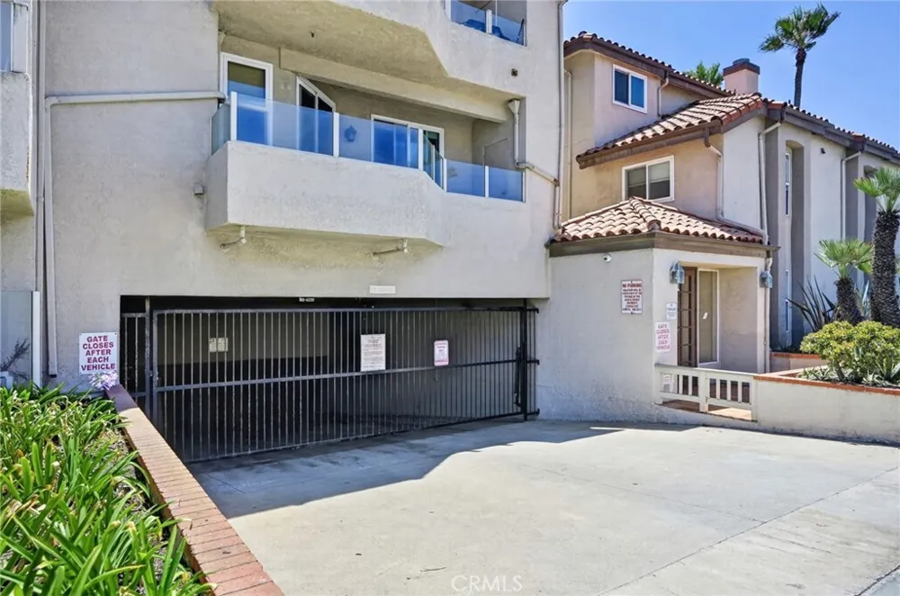 1400 Pacific Coast Hwy #103 Huntington Beach, CA 92648