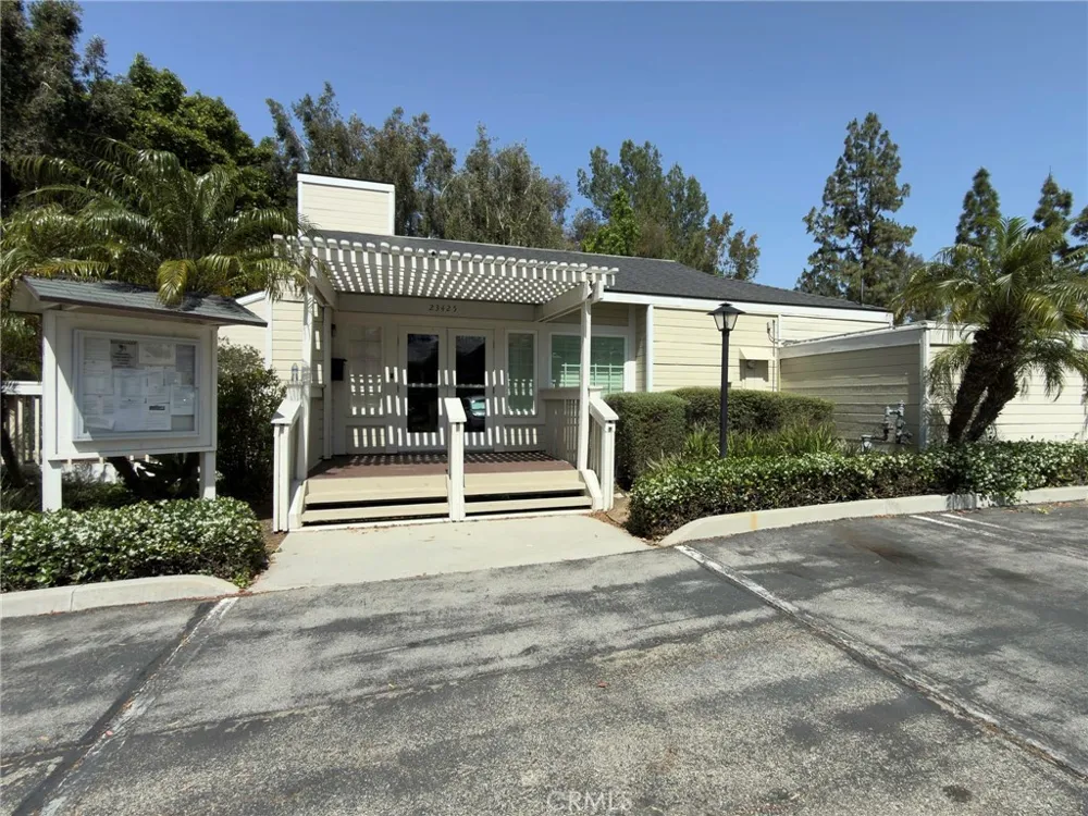 5841 Portsmouth Yorba Linda, CA 92887