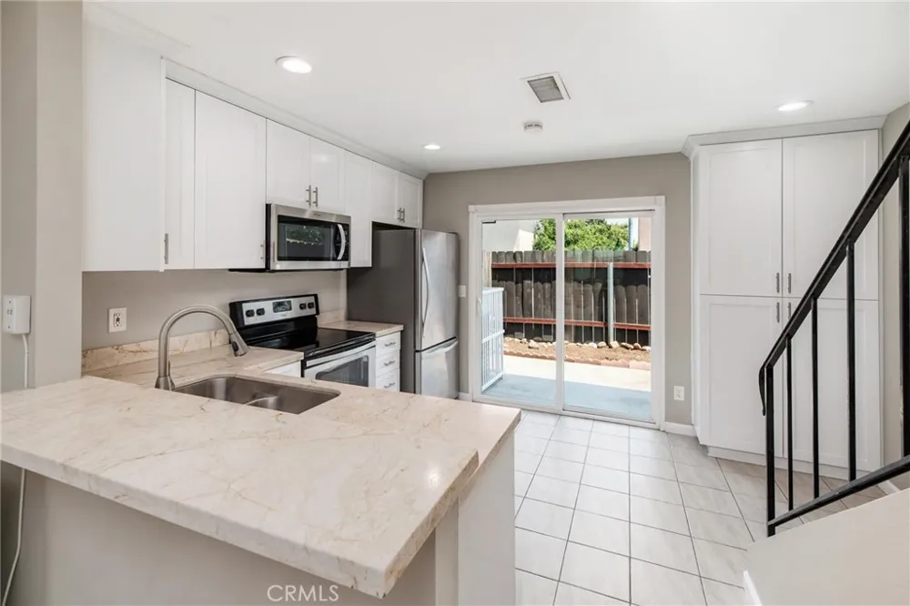 10340 Carefree Drive Santee, CA 92071